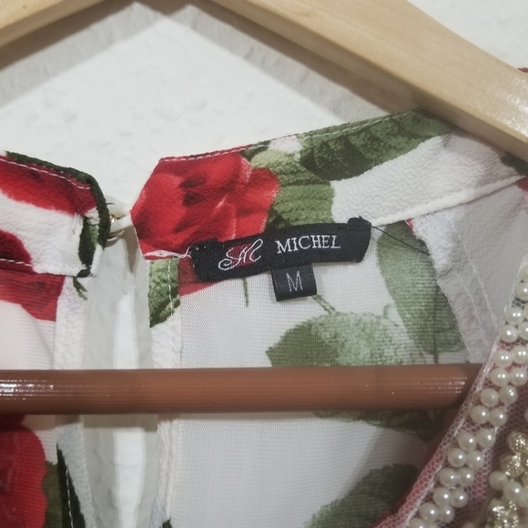 Women's White Floral Cold Shoulder Sar Michel Pearl Neckline Blouse - Picture 4 of 7